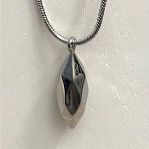 Banana Republic Faceted Tear Drop Necklace